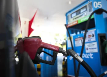 Tributos da gasolina são zerados e subsídios a combustíveis, ampliados