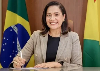 Mailza Assis é reeleita governadora do Acre